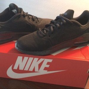 Nike Air Max Oketo-Men’s